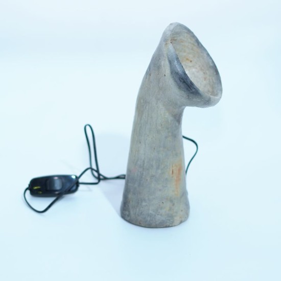 Lampe en poterie artisanale